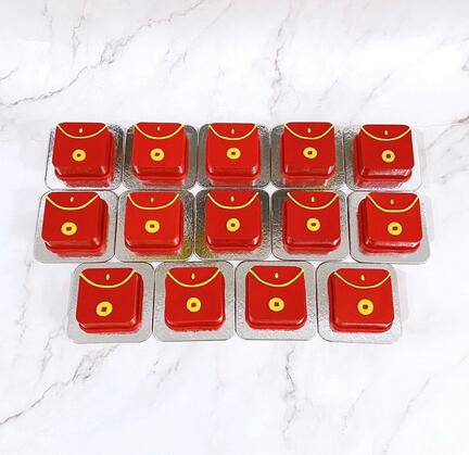 Mini Angpao Chocolate Piñata Cakes